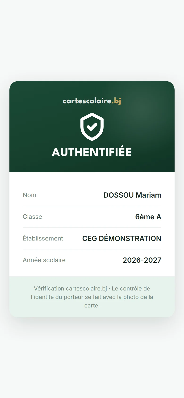 Page de vérification d’une carte sur téléphone : authentifiée